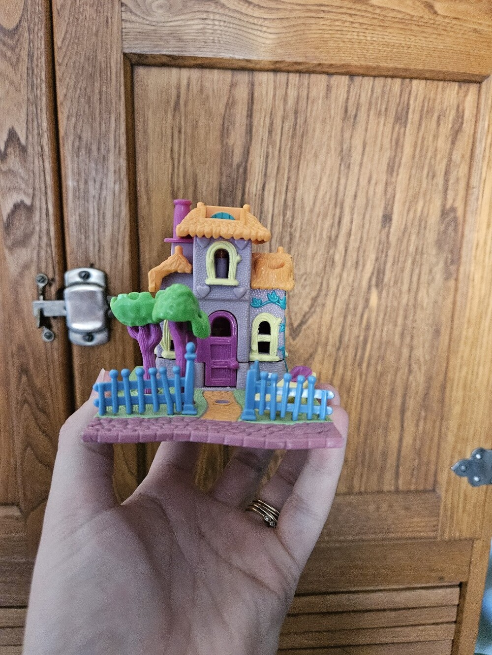 1994 Bluebird Polly Pocket Giraffe House